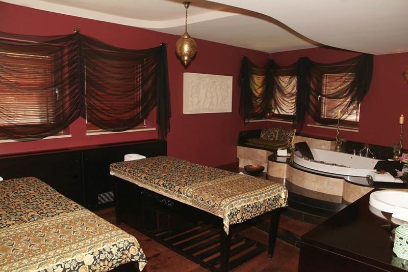 Farmona Hotel Business & Spa Krakau Buitenkant foto